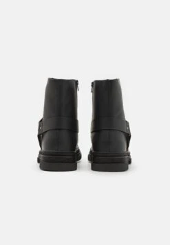 YOURTURN Unisex - Classic Ankle Boots - Black -Stride Shop 01b0f0a74f944ab7911476dd555edc35