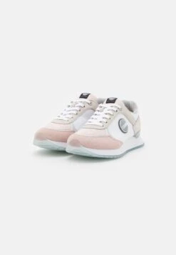 Colmar Originals Travis Punk - Trainers - White/Pink -Stride Shop 0413954b99cb44578a2c216acb7c9d15
