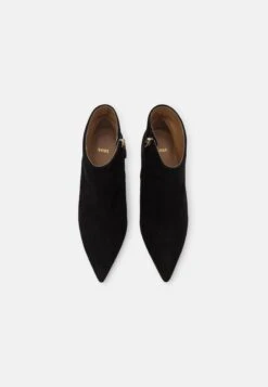 Boss Janet- Ankle Boots - Black -Stride Shop 04873a19ed5f4c859f99f9ab38975e4d