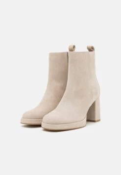 Bronx New Melanie - Classic Ankle Boots - Sand -Stride Shop 06ba2e1f92364cc8b3e2e4a79e154acc
