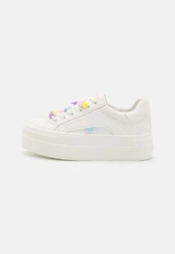Buffalo Paired Candy - Trainers - White -Stride Shop 0b8b956c2aa64f9fb050cc84f5eaee22