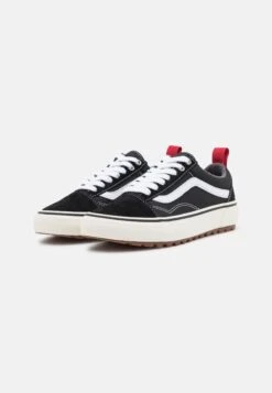 Vans Old Skool Mte-1 Unisex - Trainers - Black/White 9 Vans Old Skool Mte-1 Unisex - Trainers - Black/White -Stride Shop 0c63fdf5fb1f455f805b7f87179622ae