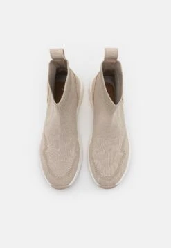 Tamaris High-Top Trainers - High-Top Trainers 13 Tamaris High-Top Trainers - High-Top Trainers -Stride Shop 130cb108a2e149b4a1b45b456094af77