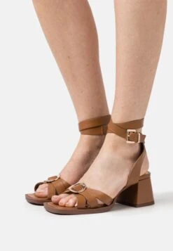 Maisy Round - Sandals - Tan