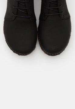 El Naturalista Ankle Boots - Pleasant Black -Stride Shop 18cca8c5808043488d7e78be9482bdaa