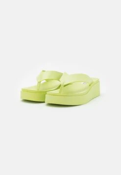 Steve Madden Carlene - T-Bar Sandals - Lime -Stride Shop 1a7712dedece4621b49569f5d0835336