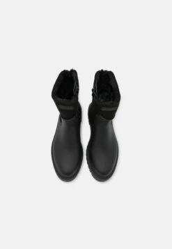 Unisa Fluor - Classic Ankle Boots - Pon Black -Stride Shop 1b0050d1f9cf421892fac652a8c6d9d8