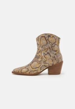 Stride Shop -Stride Shop 204aded3c4ab4a0e8354ee6df59ea213