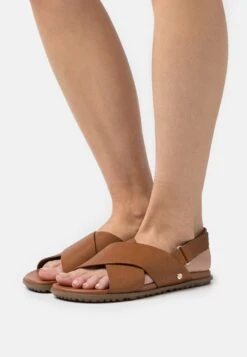 Ugg Solivan Slingback - Sandals - Tan