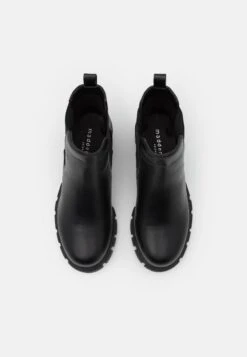 Madden Girl Tessa - Platform Ankle Boots - Black Paris 13 Madden Girl Tessa - Platform Ankle Boots - Black Paris -Stride Shop 294adb58e5a248b7bf3a079f3989ae87