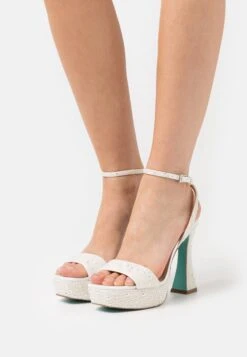 Beth - Platform Sandals - Pearl