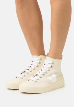 Veja Wata - High-Top Trainers