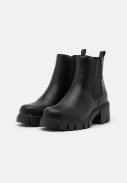 Madden Girl Tessa - Platform Ankle Boots - Black Paris 10 Madden Girl Tessa - Platform Ankle Boots - Black Paris -Stride Shop 2faa0bc5b5bd4c208b9218e80d76688e