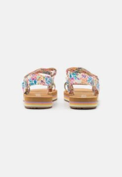 Roxy Cage - Sandals - White/Fluorescent -Stride Shop 303595d477da4b02b7d69c0d85f41a95