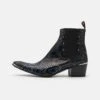 Sylvian New Chelsea Unisex - Cowboy/Biker Ankle Boot - Black Navy/Silver -Stride Shop 3695b7944f094cb7a14c327345490b08