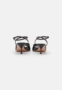 Sportmax Pilard - Sandals - Nero -Stride Shop 37f17ada201d45289de543394f451c0e