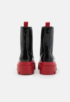 Calvin Klein Jeans Flatform Chelsea Boot - Platform Ankle Boots - Black -Stride Shop 3dde427ece6a4186b022c0b815027aaa