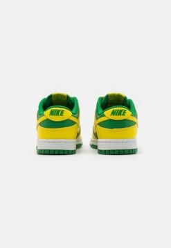 Nike Sportswear Dunk Retro Unisex - Trainers - Green/Yellow Strike/White -Stride Shop 3e4214ca666d47d7813797e53bd199e0