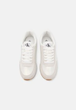 Calvin Klein Jeans Retro Runner Low Ny Pearl - Trainers -Stride Shop 3ff92f4d2e494433be1c114faf6ee43c