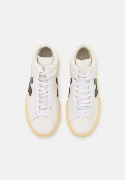 Veja Minotaur - High-Top Trainers - Extra White/Black Butter -Stride Shop 4e884357ab664aa8875ad62d0afa5053