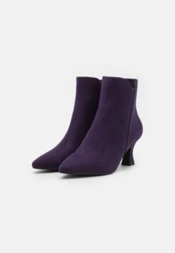 Marco Tozzi Classic Ankle Boots - Purple -Stride Shop 4ee9aaaa25da4bc5b75e58837833b7f1