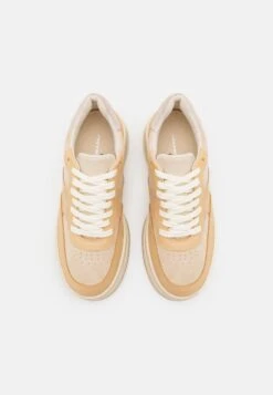 Vagabond Selena - Trainers - Off White/Butter -Stride Shop 506082dd3da24a6a9221ec897cfd63a2