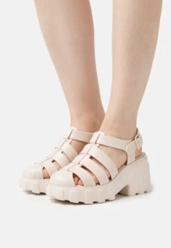 Melissa Megan - Sandals