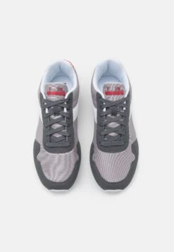 Diadora Simple Run Unisex - Trainers - Paloma Grey -Stride Shop 561dceafefae48faba85efa3b23f4695