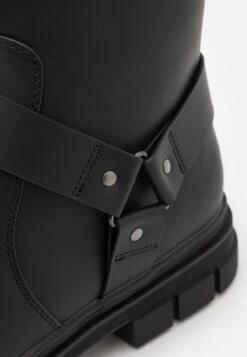 YOURTURN Unisex - Classic Ankle Boots - Black -Stride Shop 59370fa640734bb4a224ed80b489c7a3