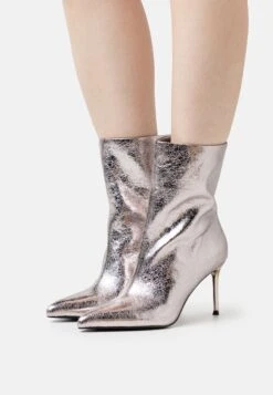 Steve Madden Lyricals - Classic Ankle Boots