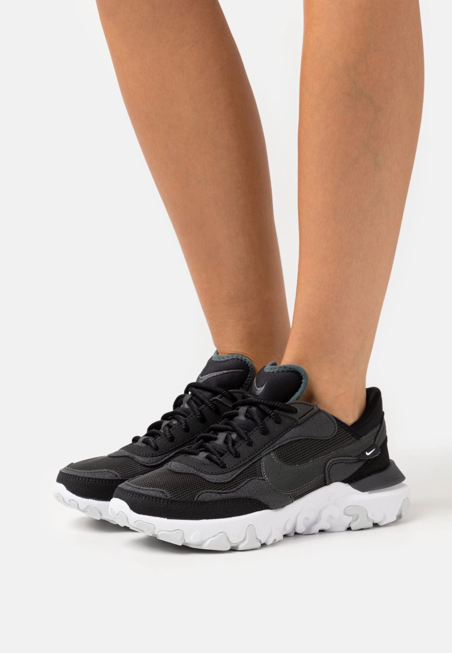 Nike Sportswear React R3Vision - Trainers - Black/Anthracite/White/Pure Platinum 3 Nike Sportswear React R3Vision - Trainers - Black/Anthracite/White/Pure Platinum