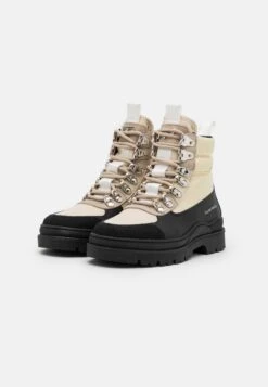 Filling Pieces Mountain Boot Unisex - Lace-Up Ankle Boots - Black/Beige -Stride Shop 621edeefca654309b2f1667ae5019adc