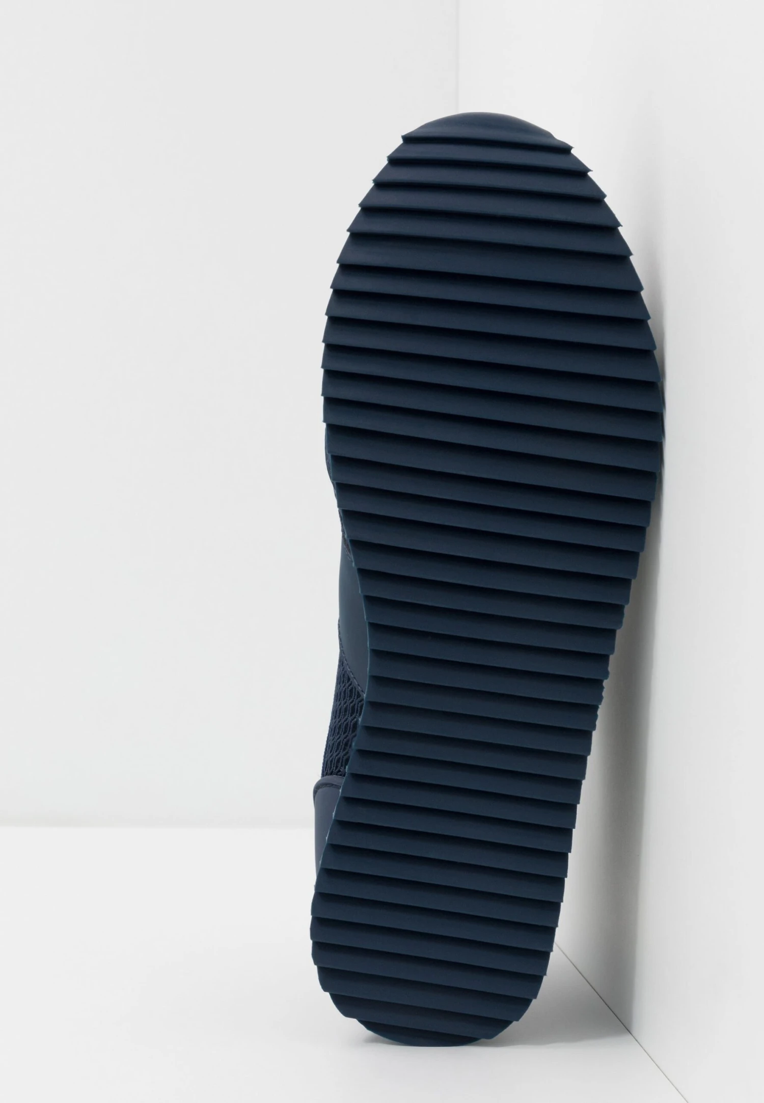 EA7 Emporio Armani Unisex - Trainers 7 EA7 Emporio Armani Unisex - Trainers - Image 5