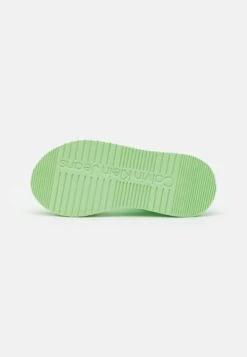 Calvin Klein Jeans Prefresato Badge - Platform Sandals - Light Green -Stride Shop 6a11113904b0448d9125462b129d3db5