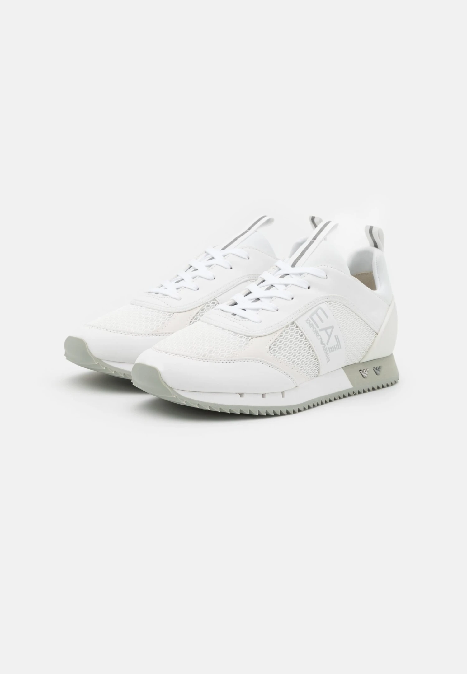 EA7 Emporio Armani Unisex - Trainers - White 4 EA7 Emporio Armani Unisex - Trainers - White - Image 2