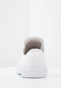 Converse Chuck Taylor All Star Ox Unisex - Trainers -Stride Shop 7042906f720c42f2adcaef3c0df75937