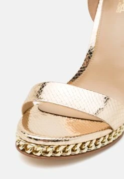 MICHAEL Michael Kors Jordyn Chain Platform - Platform Sandals - Pale Gold -Stride Shop 73535dd1762b4c7c9207e1eb05f65bc8