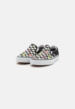 Vans Classic Slip On - Trainers -Stride Shop 78c3895b557e48c2860e9c0dd08286ad