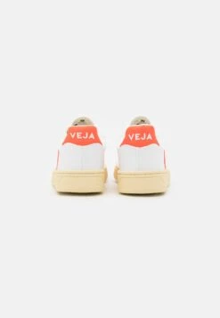 Veja V-10 - Trainers - White/Orange -Stride Shop 819fd6146d3747739422d93a536c63dc