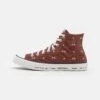 Converse Chuck Taylor All Star Unisex - High-Top Trainers - Red Oak/Egret/Trailhead Gold 2 Converse Chuck Taylor All Star Unisex - High-Top Trainers - Red Oak/Egret/Trailhead Gold -Stride Shop 8541432cf51a4fb8b4429e4763554ef2