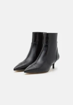 MICHAEL Michael Kors Kadence - Classic Ankle Boots -Stride Shop 88e147a8506f4e5f9c1002c5e5273859