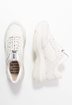 Bronx Baisley - Trainers - Offwhite -Stride Shop 8d4d04fdba8c45678f389cf27fb6940a