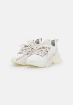 Steve Madden Mistica - Trainers - Iridescent -Stride Shop 901ed836ca124f03ac782a7c4dbfae90