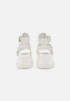 Buffalo Zip - Platform Sandals -Stride Shop 95b7d1c589404bbd9f39577fa0920be0