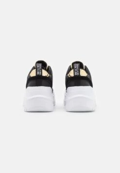 Trainers - Black/Gold -Stride Shop 971d9e7ed64e4d5ca7781f5e30870b10