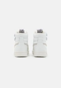 Diadora Magic Basket Mid - High-Top Trainers -Stride Shop 98238ce645dd41ce8465b79e23e787d8