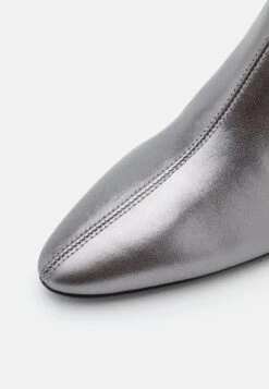 Furla Block Boot - Classic Ankle Boots - Soil/Nero -Stride Shop 9d9941fe5b7a4beeb127dbcc0d98a260