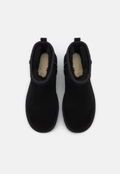 Ugg Classic Ultra Mini Platform - Platform Ankle Boots - Black -Stride Shop 9e7b17a5ecd647a89867cd20bed7d194