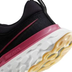 Nike | Women's React Infinity Run Flyknit 2 Running Shoes 21 Nike | Women's React Infinity Run Flyknit 2 Running Shoes -Stride Shop CT2423501 F nike reactinfrunflyknit2 heel