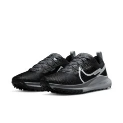 Nike | Women's React Pegasus Trail 4 Running Shoes - Black -Stride Shop DJ6159 001 W Nike ReactPegasusTrail4 frontside